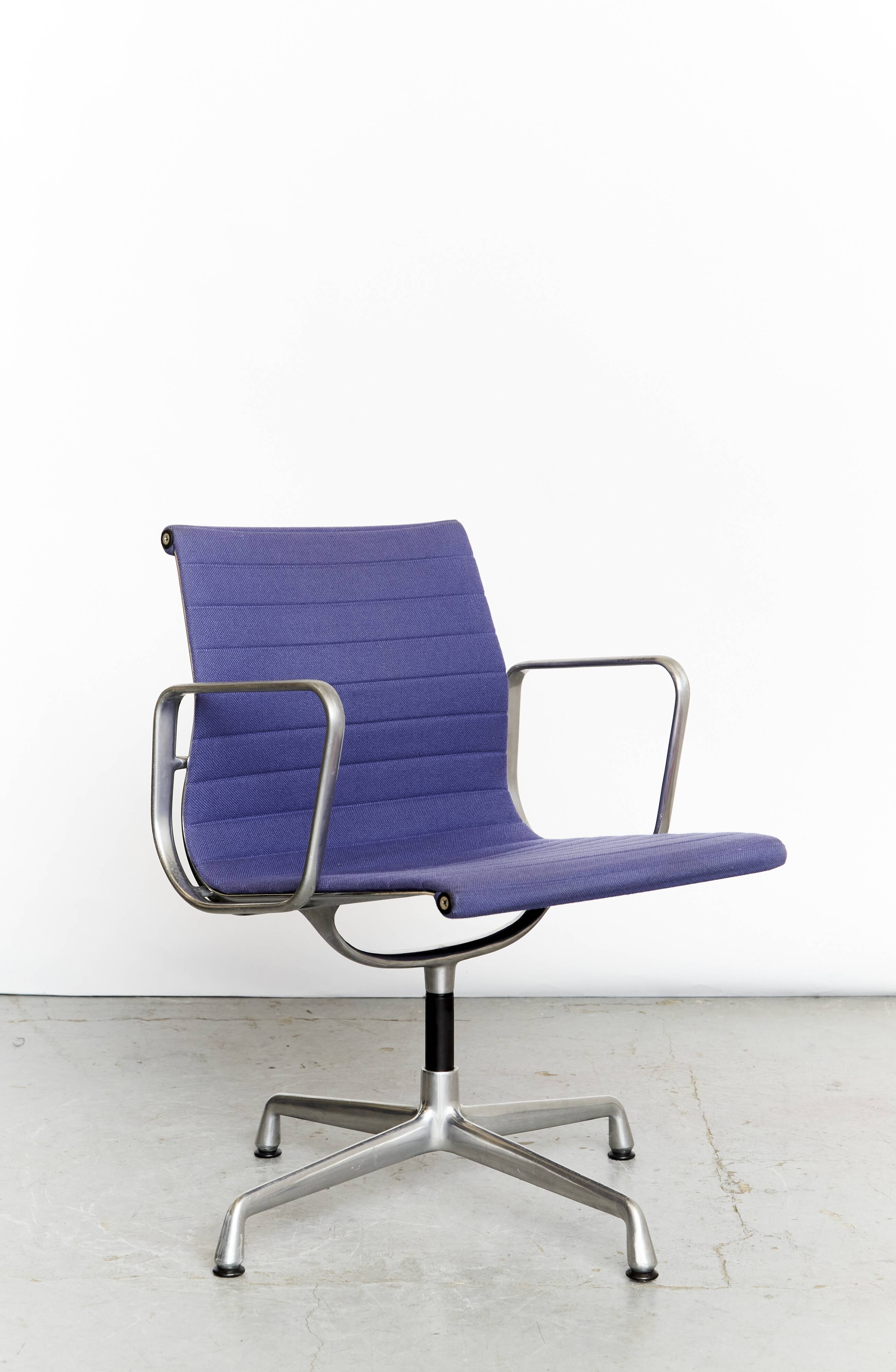 Charles & Ray Eames Aluminium Group Chair EA 108 for Vitra