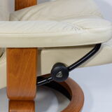 Stressless relaxation chair Consul (M) Classic in teak and ivory leather, Norway
