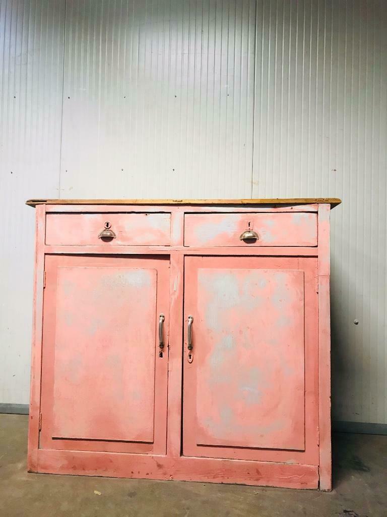 Commode rose vintage