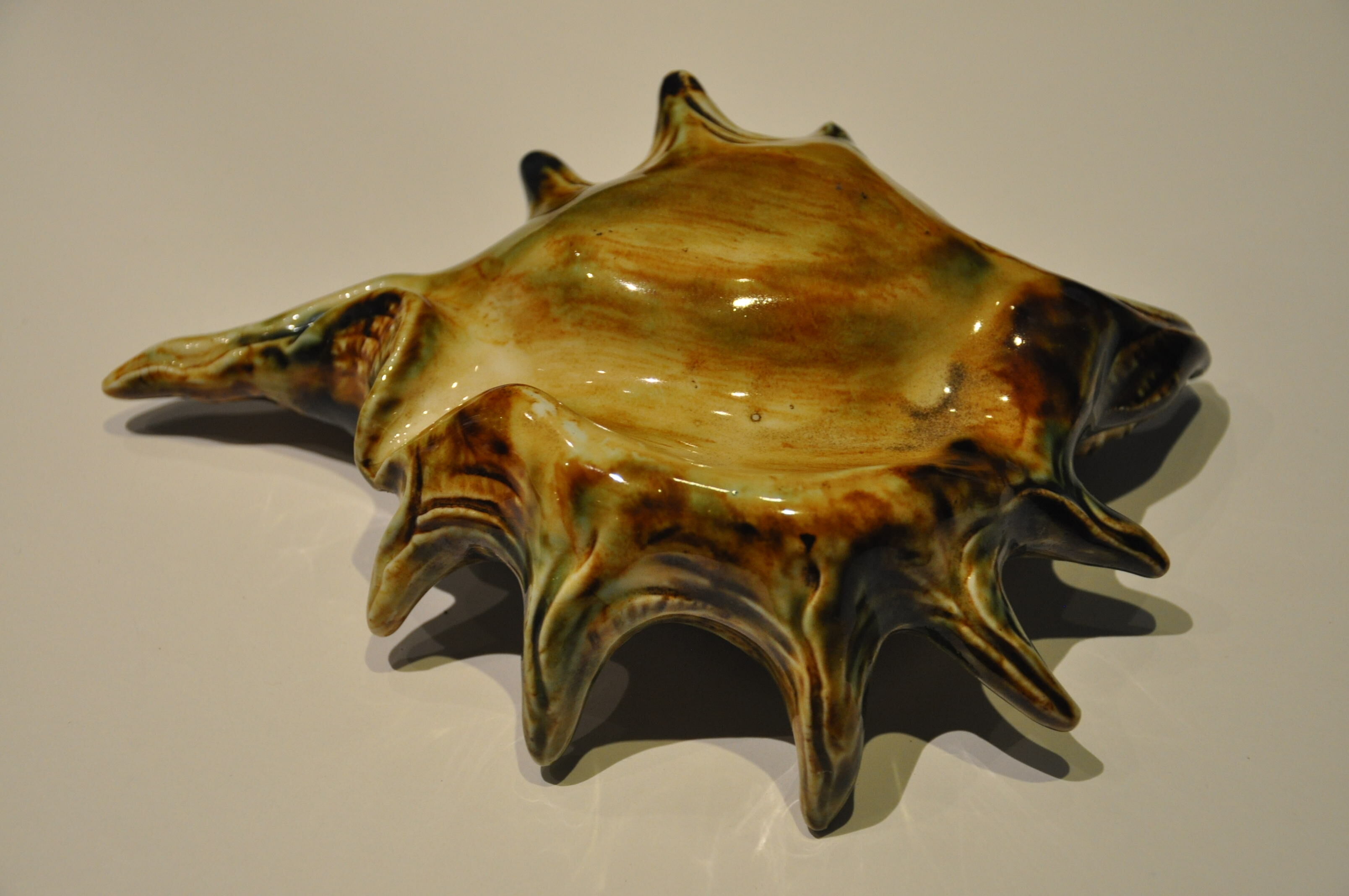 Ceramic shell ashtray