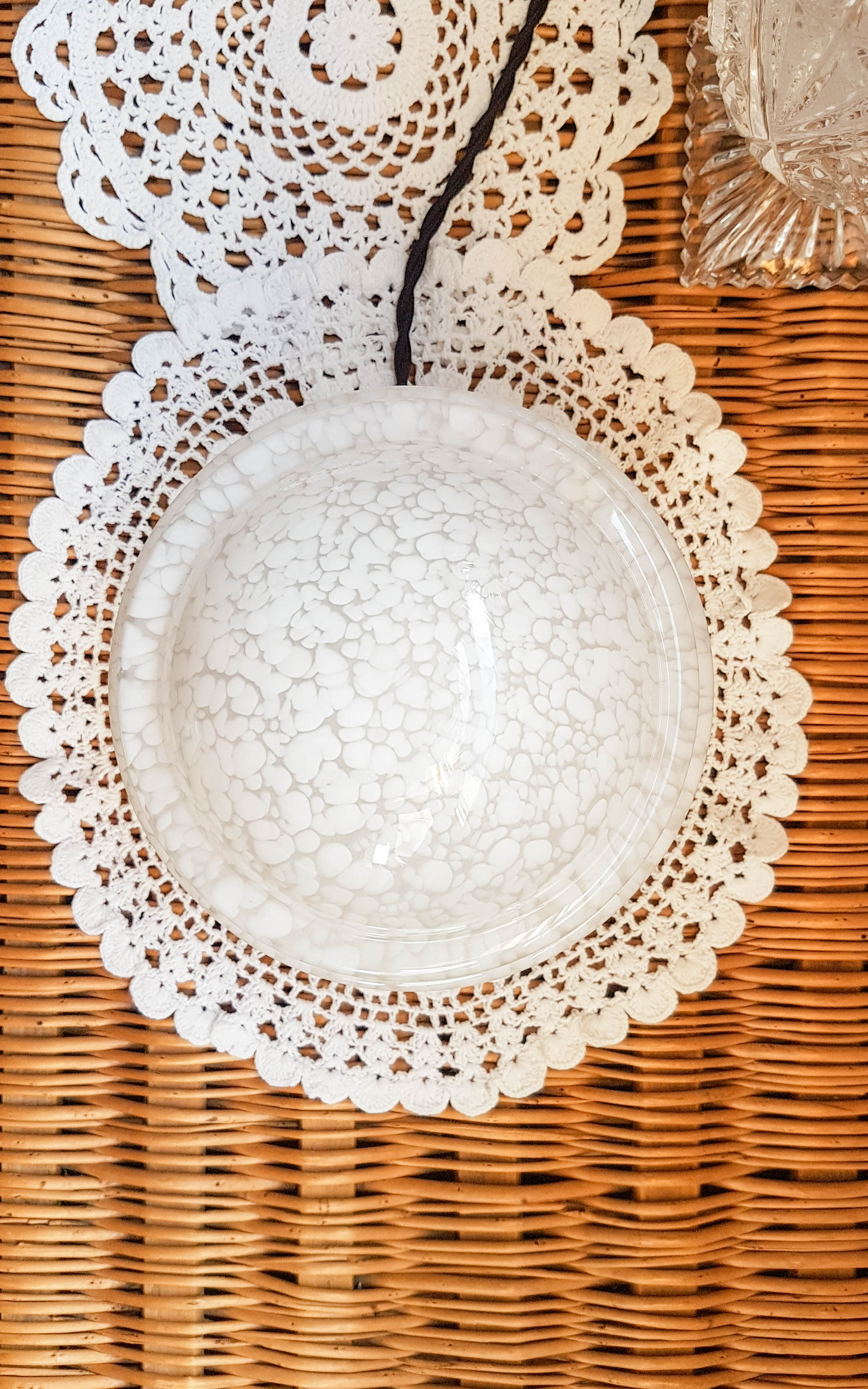 Lamp to lay vintage opaline white Clichy glass