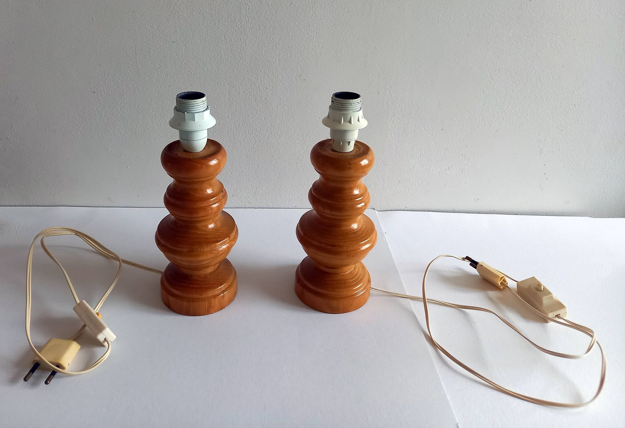 Pair of wooden lamp legs turned vintage 70s