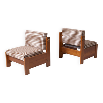 Pair of brutalist armchairs, Czechoslovakia, 1970s, made of pine wood and wool.