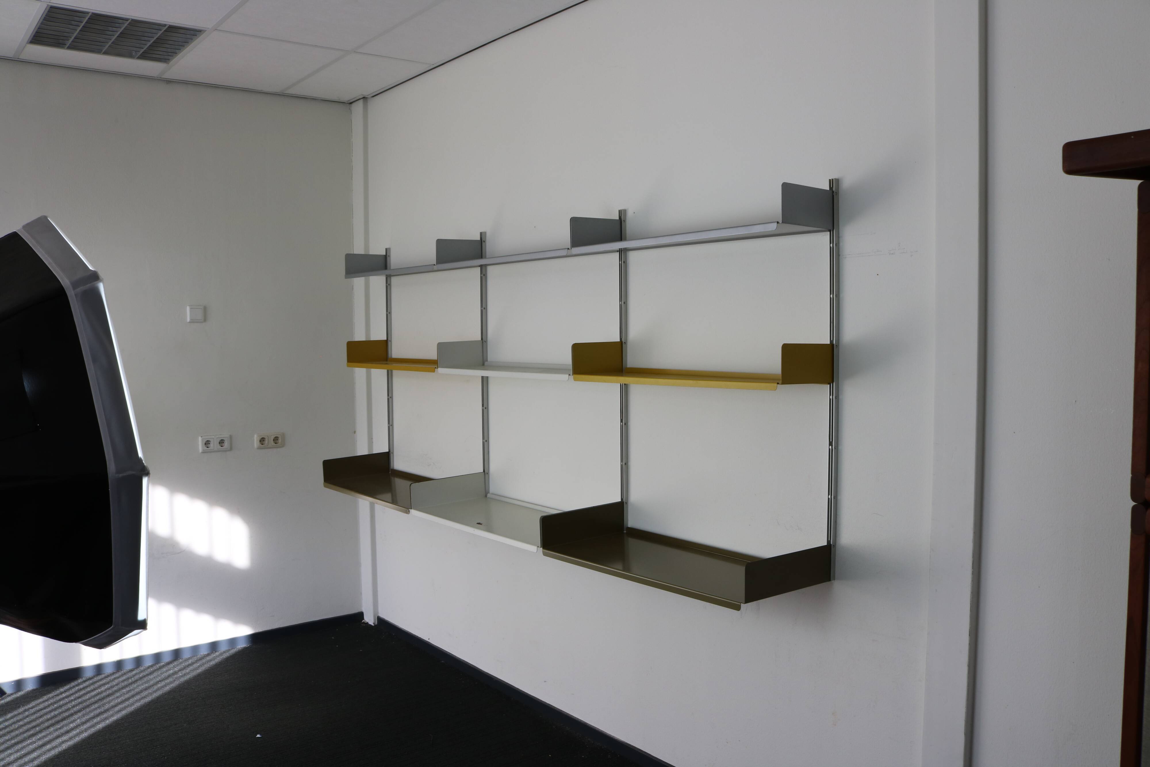 Original full metal Dieter Rams wall system for Vitsoe Germany
