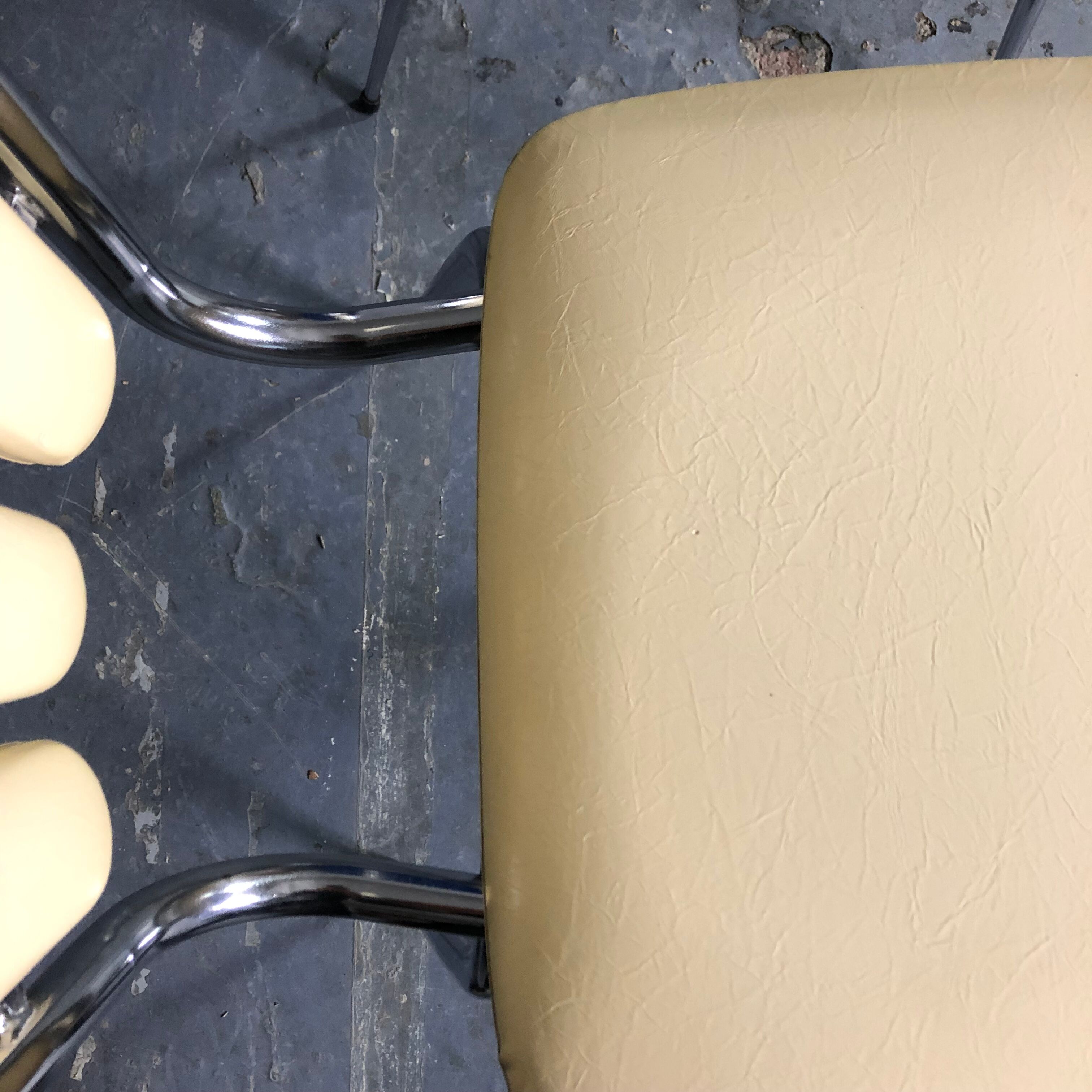 Pair of chairs "Petals" 70s