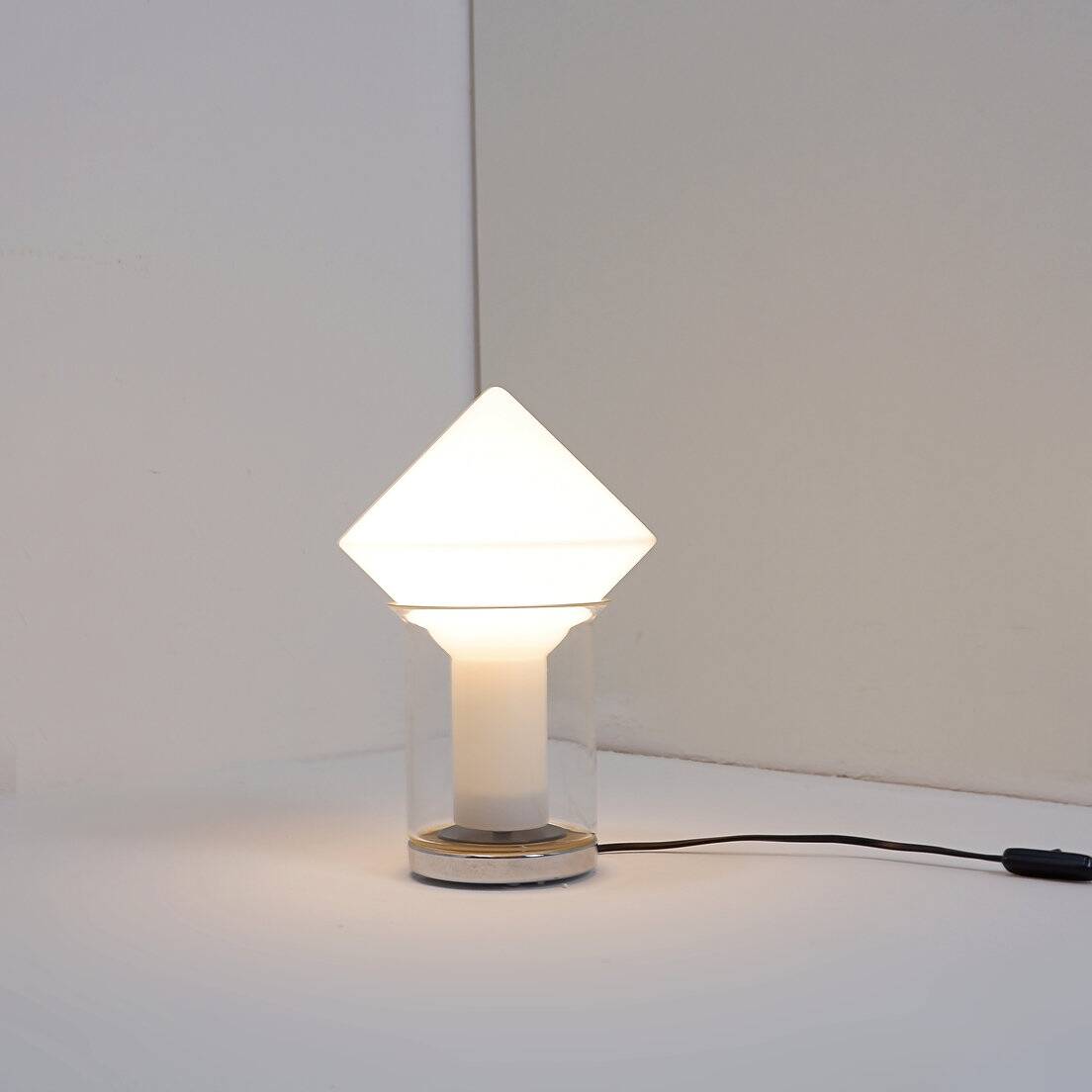 Peill & Putzler table lamp in white glass and chrome, 1970