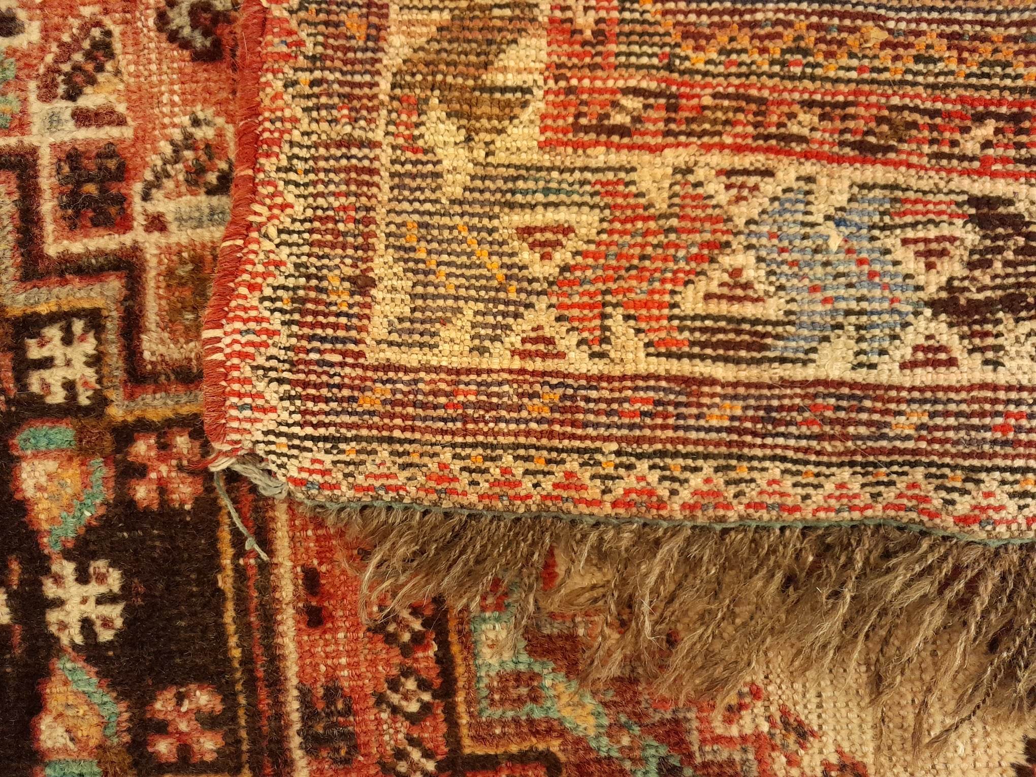 Handmade Persian Shiraz rug 292x220cm