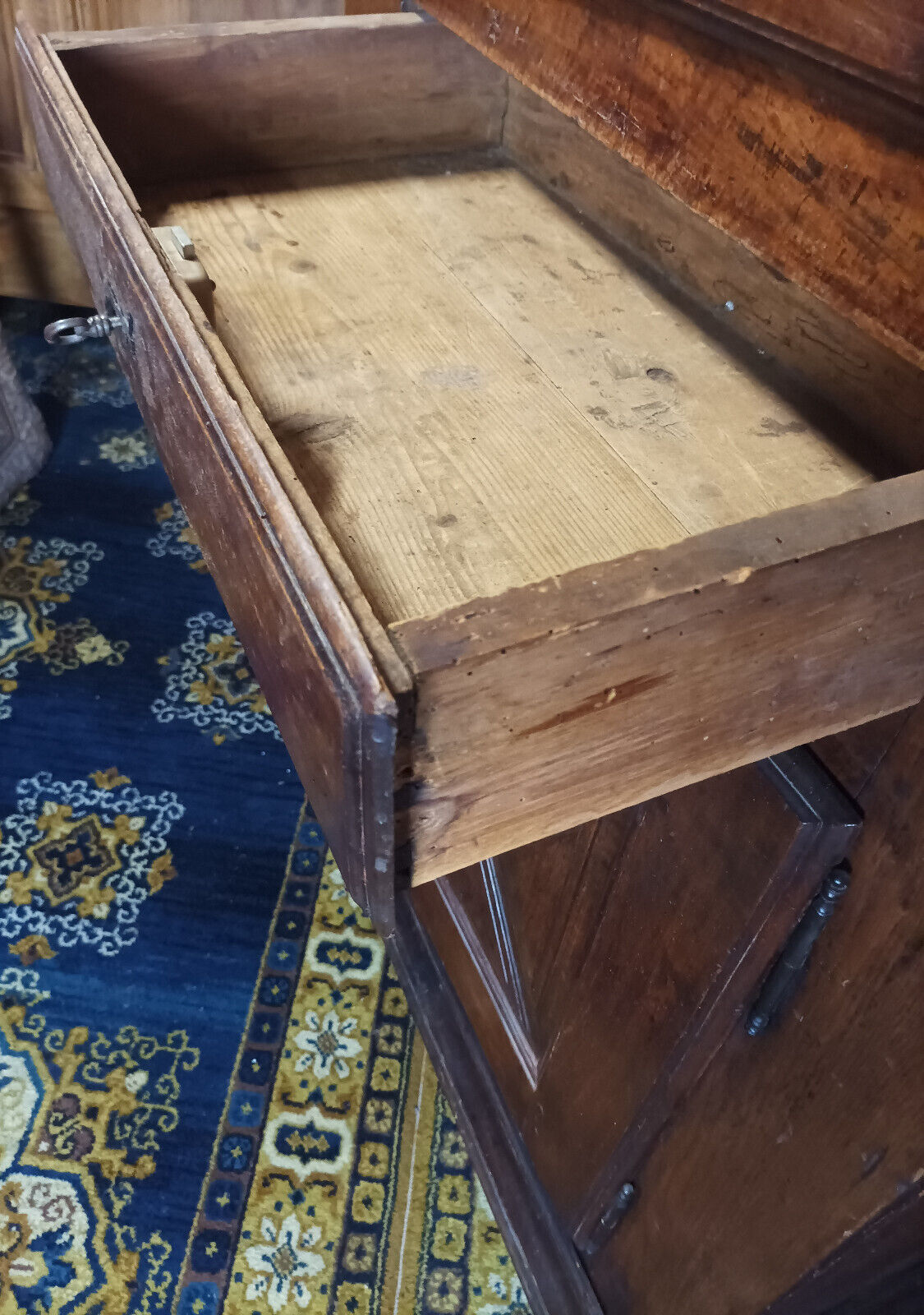 Standing man Louis XIII in oak 19th