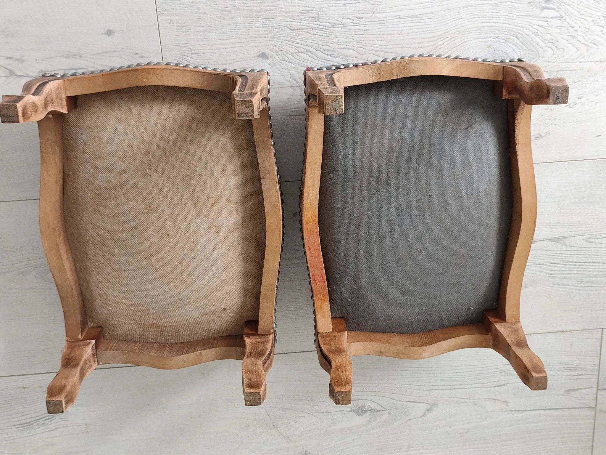 Repose-pieds anciens style Louis XV