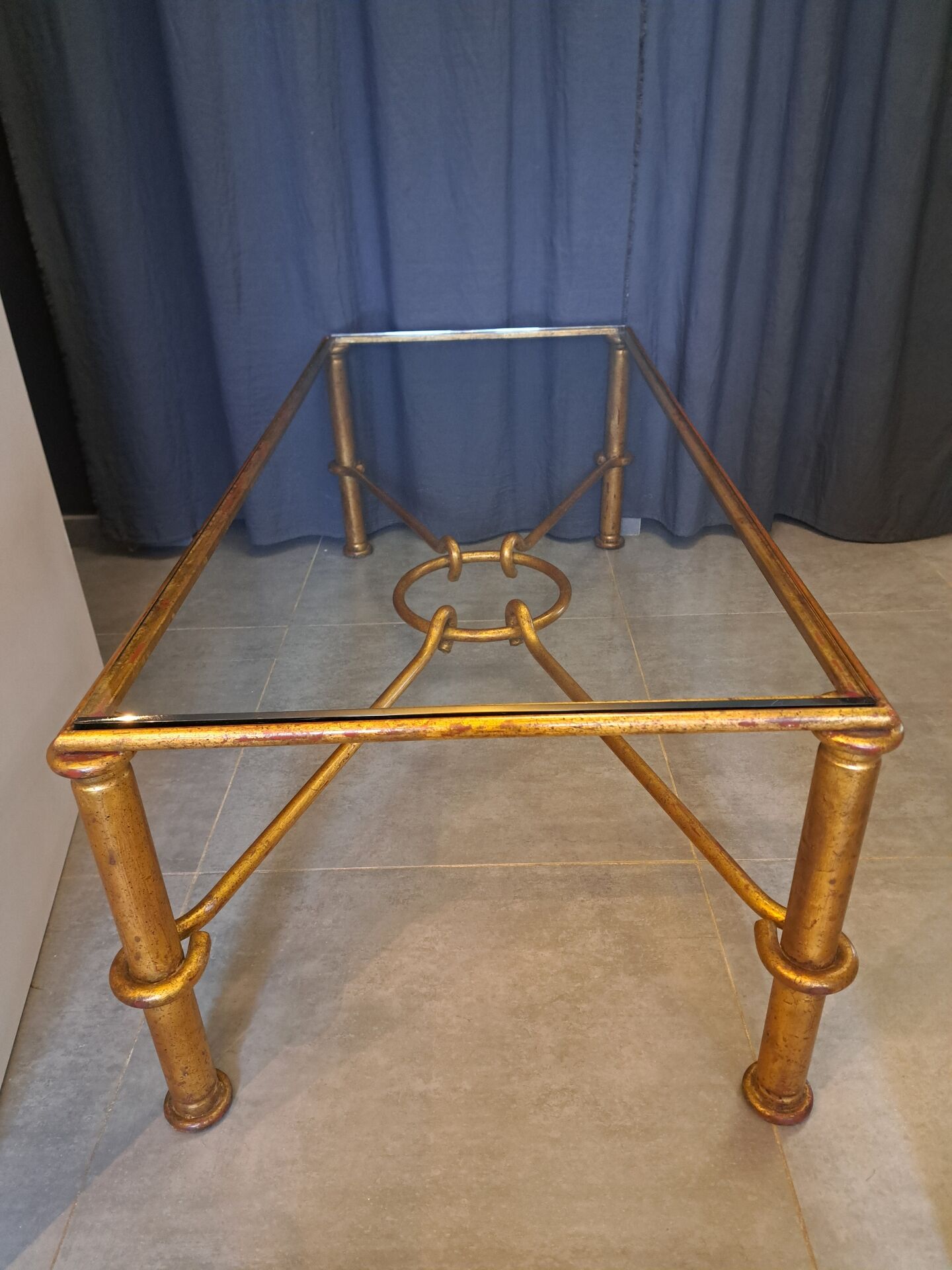 Table basse Hermes de G. Banci en métal doré