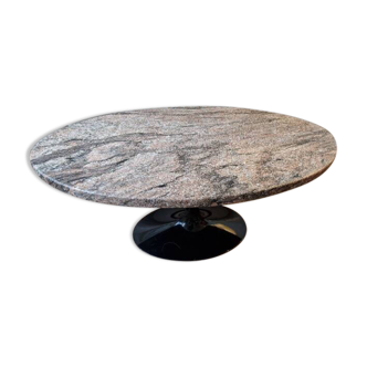 Oval granite coffee table with tulip foot