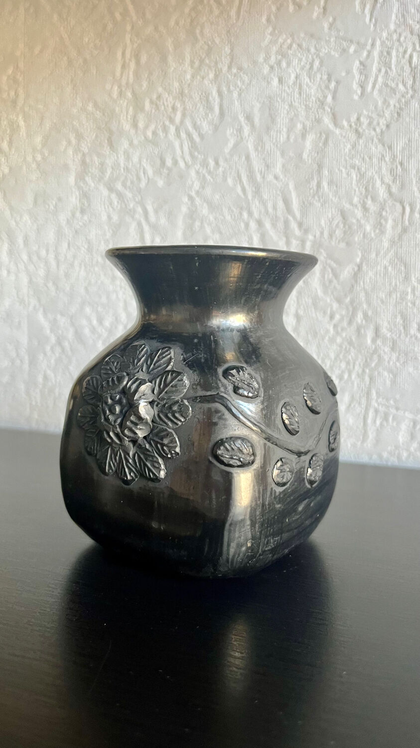 Mexican artisanal vase - Dona Rosa - Black Clay Oaxaca