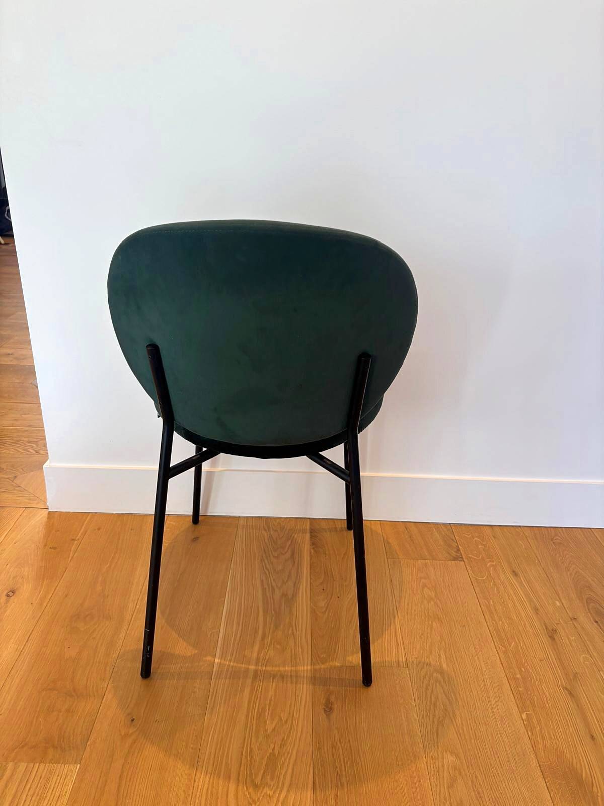 Set of 10 Calligaris Ines chairs in green velvet and tropical fabric.