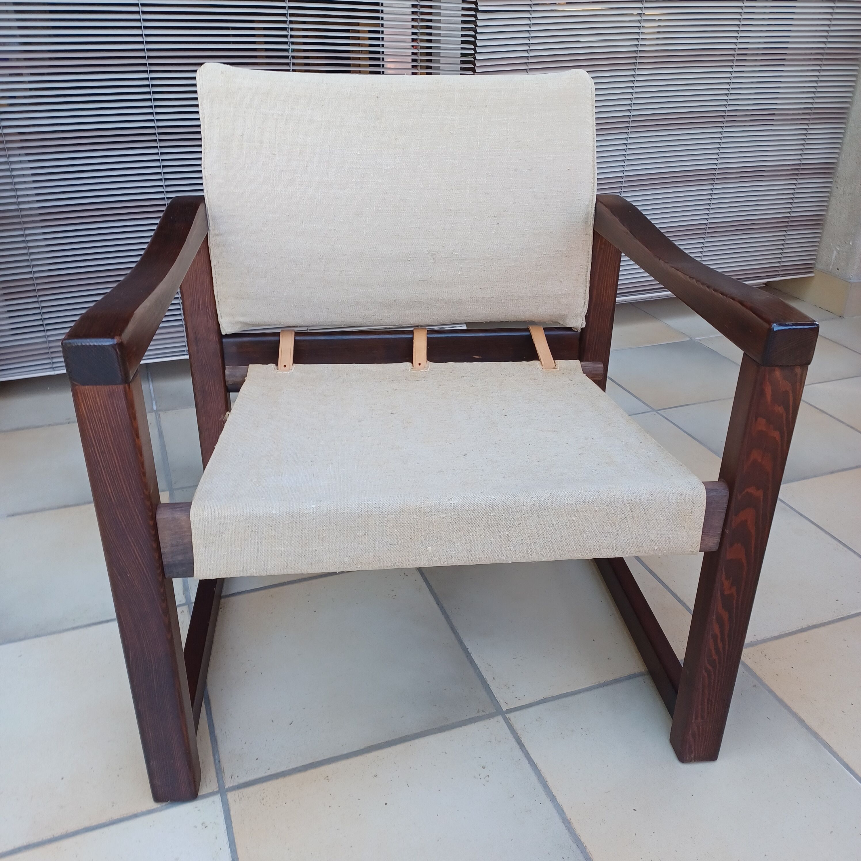 Diana safari armchair by Karine Mobring