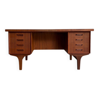 Big vintage Danish freestanding desk in teak