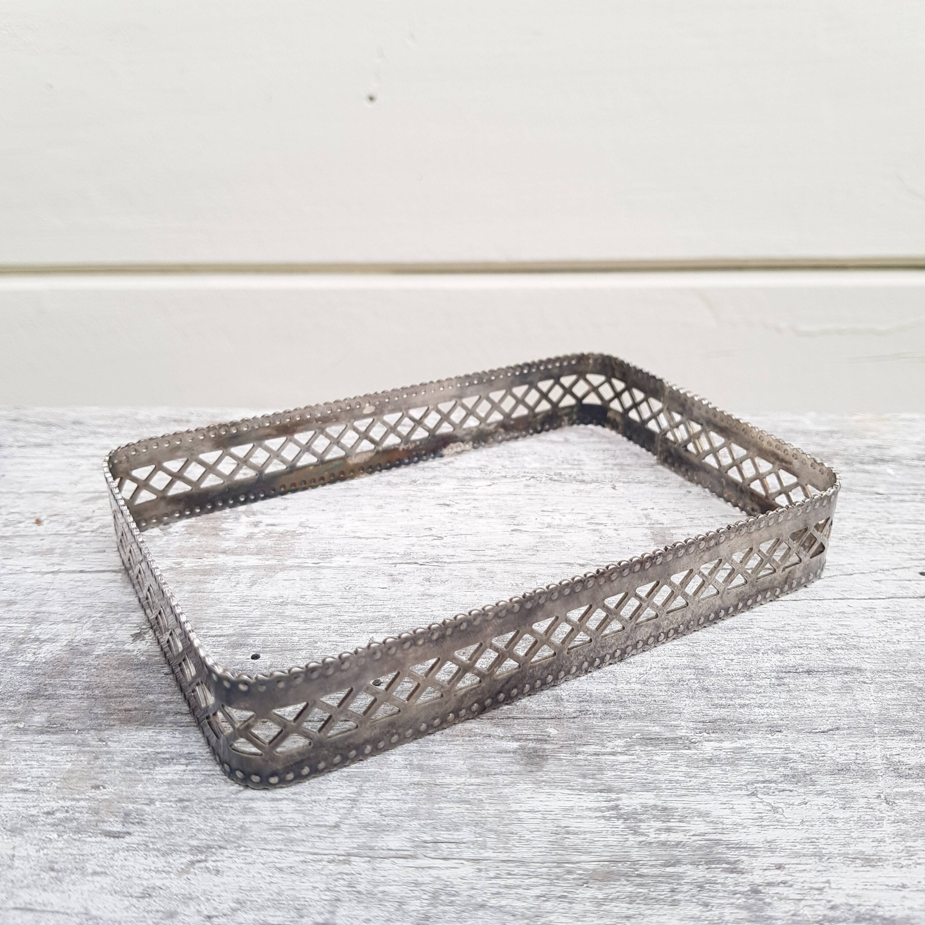 Empty pocket art deco