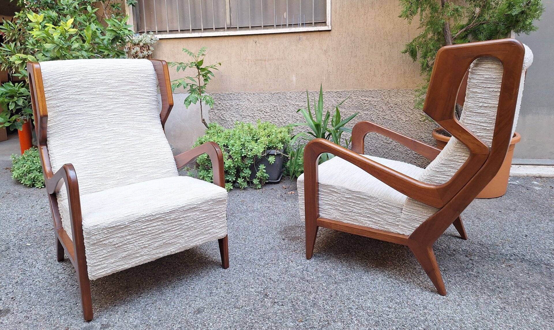 Armchairs Wooden Ears Model in White Boucle by Gio Ponti for Manifattura Artigianale Italiana, 1990s, Set of 2