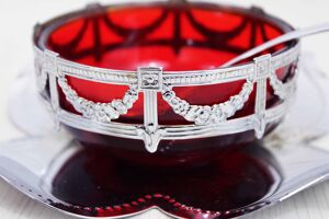 Sucrier En Métal Argenté Et verre Rouge