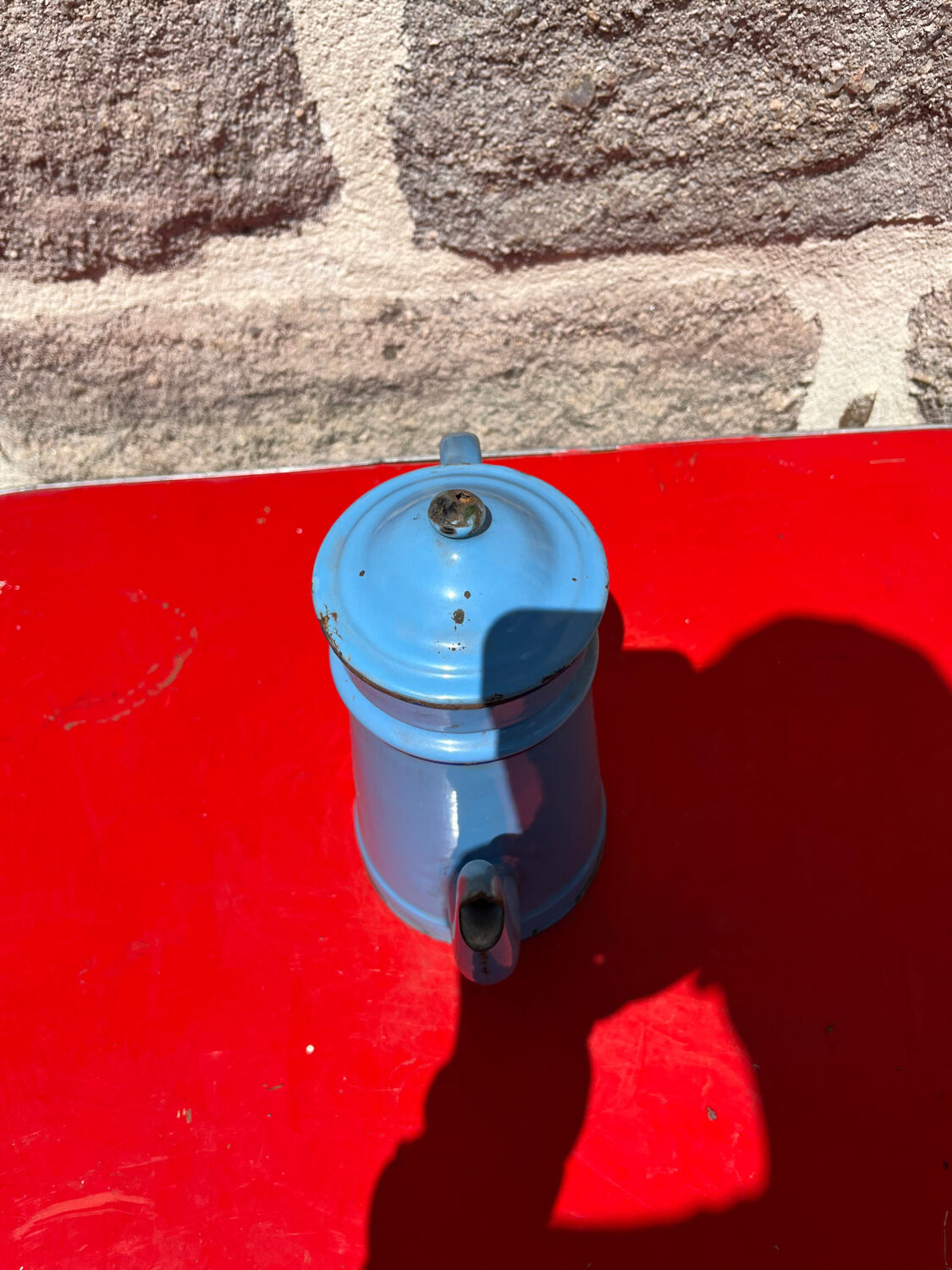 Enamelled coffee maker