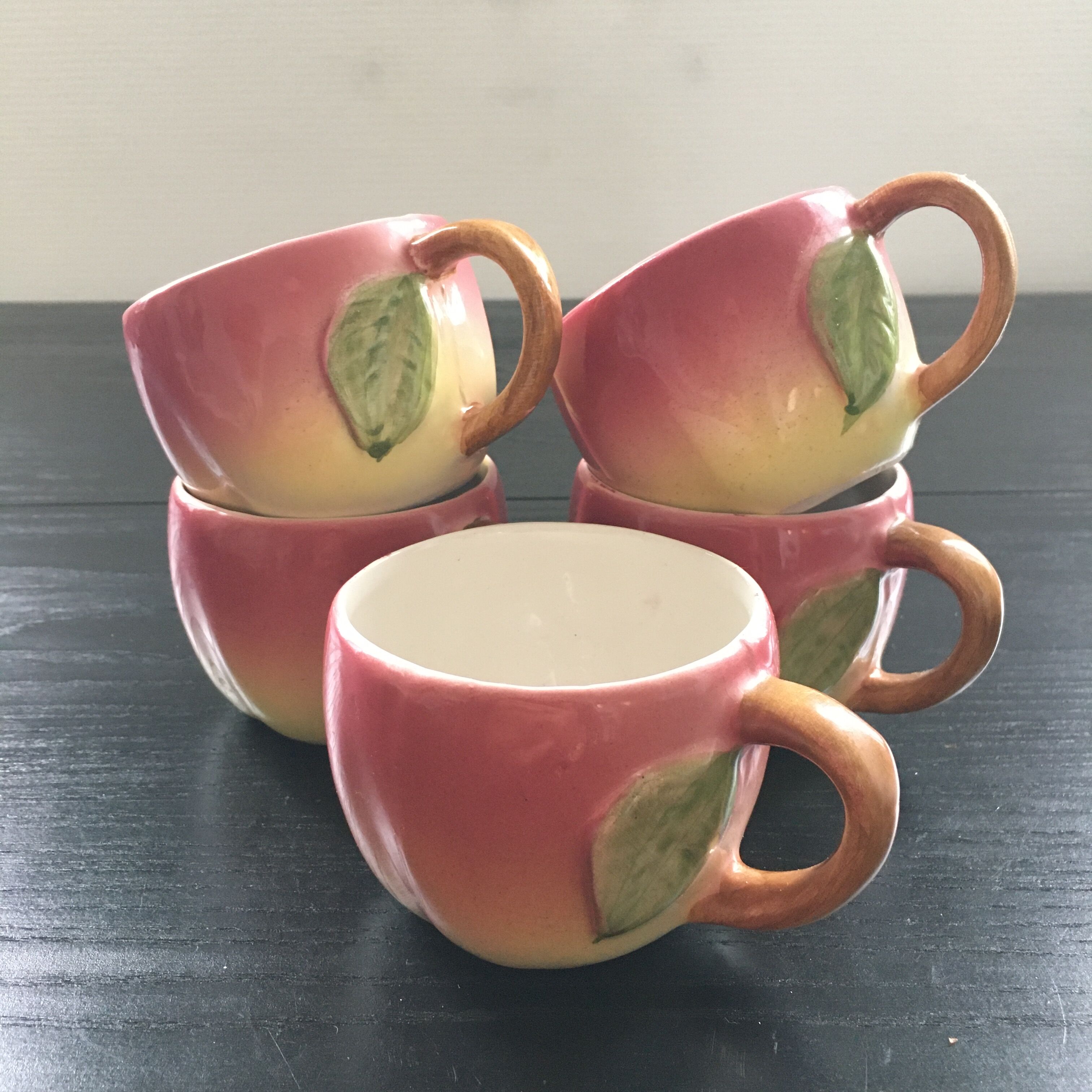 Service 5 tasses à thé barbotine rose