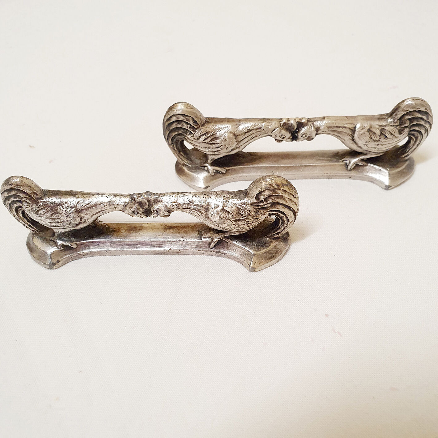 12 zoomorphic knife holders