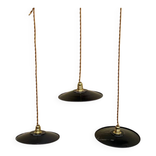 Trio de suspensions tôle émaillée noire et blanche vintage style indus