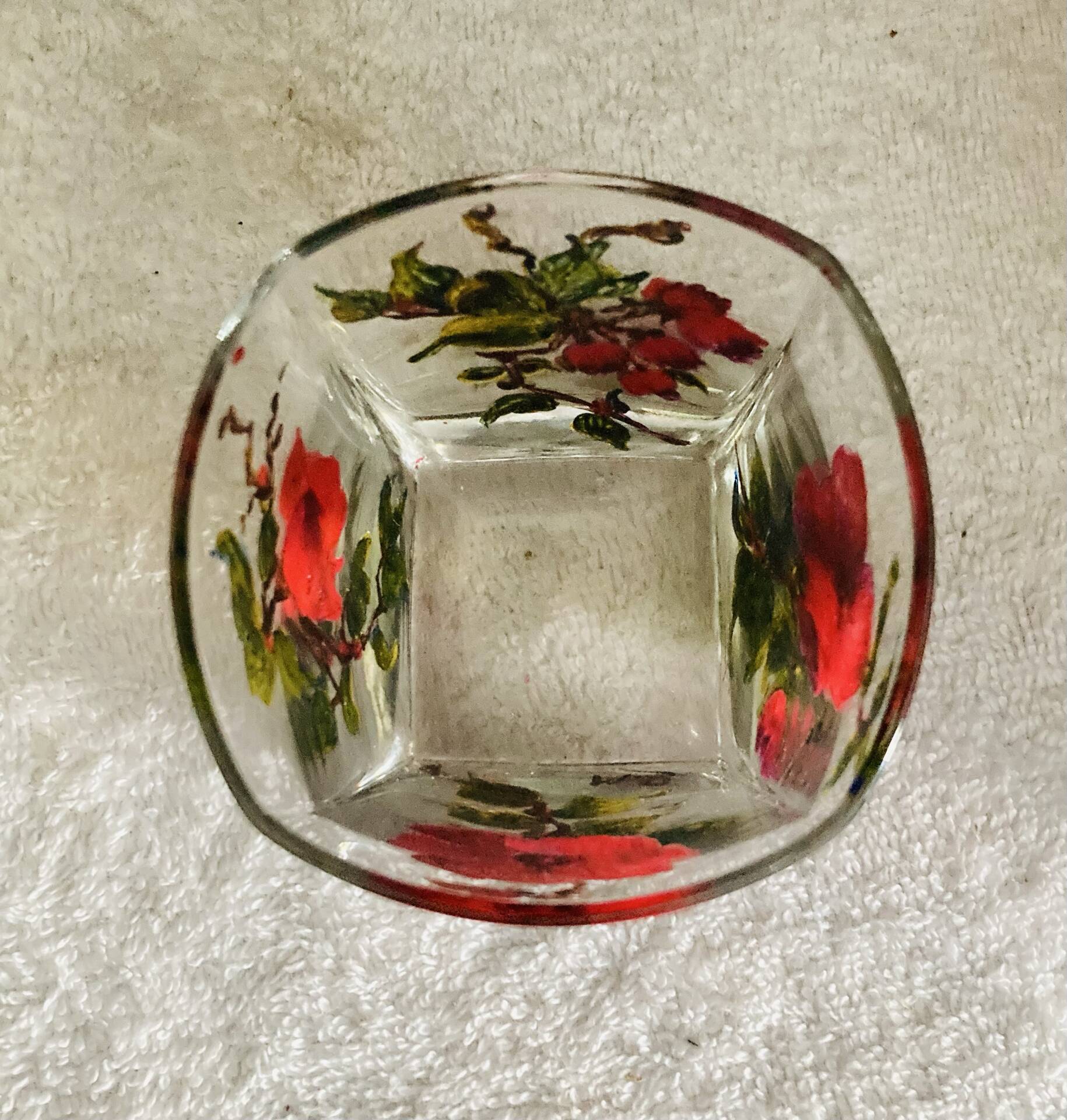 Unique whisky glass with a poppy design, handmade and signed by M.B.
