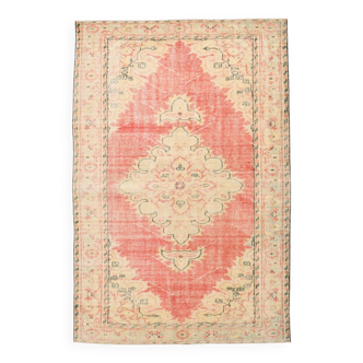 Tapis turc rouge et crème