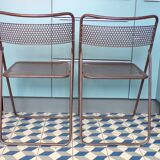 Paire de chaises pliantes en tôle perforée