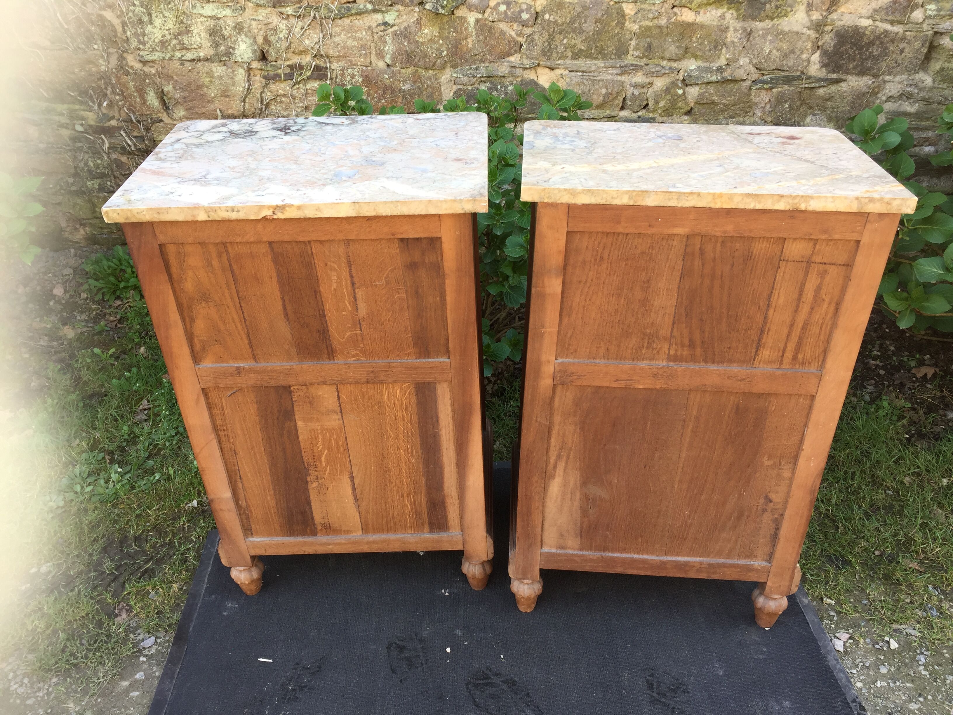 Tables de chevets vintage art deco en noyer