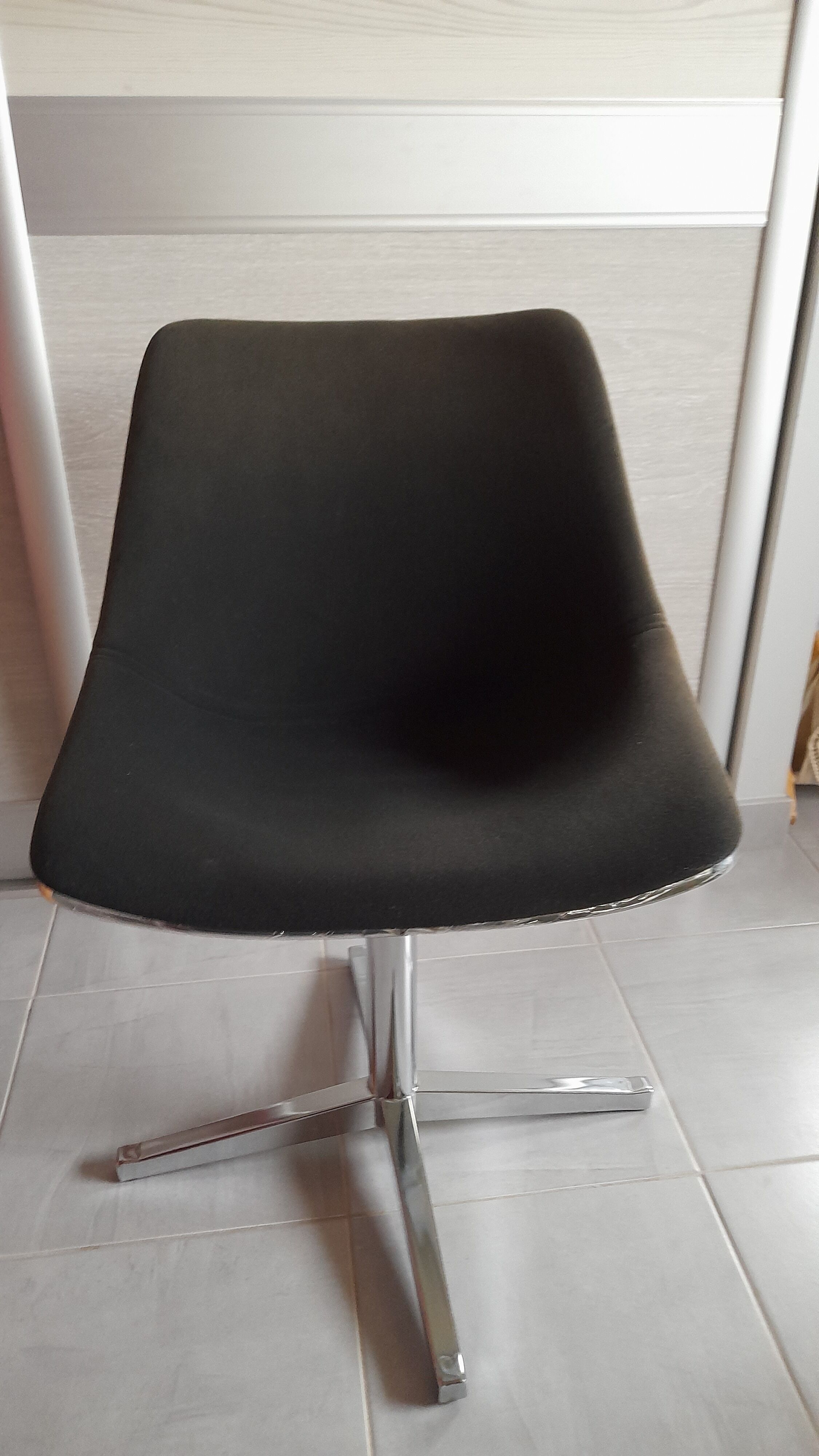 Chair L202 Roland Sweitzer 1970