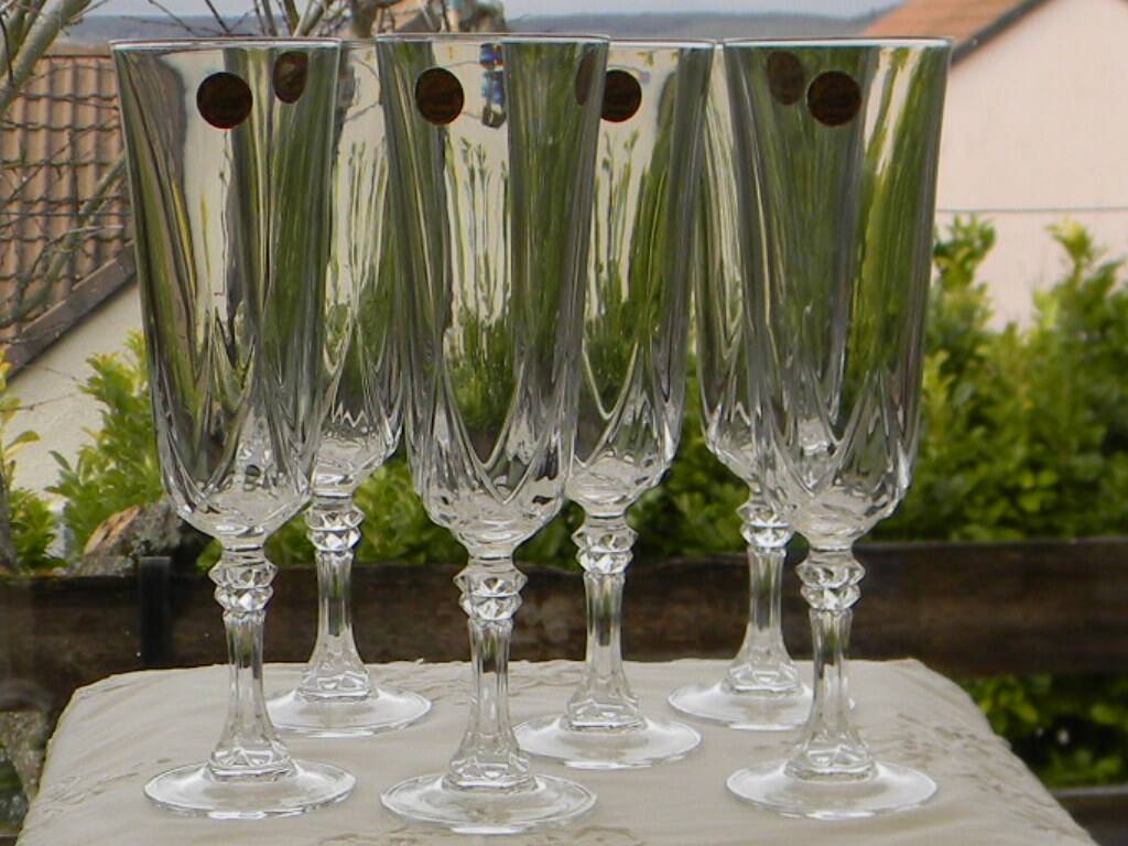 6 crystal champagne flutes from ARQUES. AUTEUIL model.