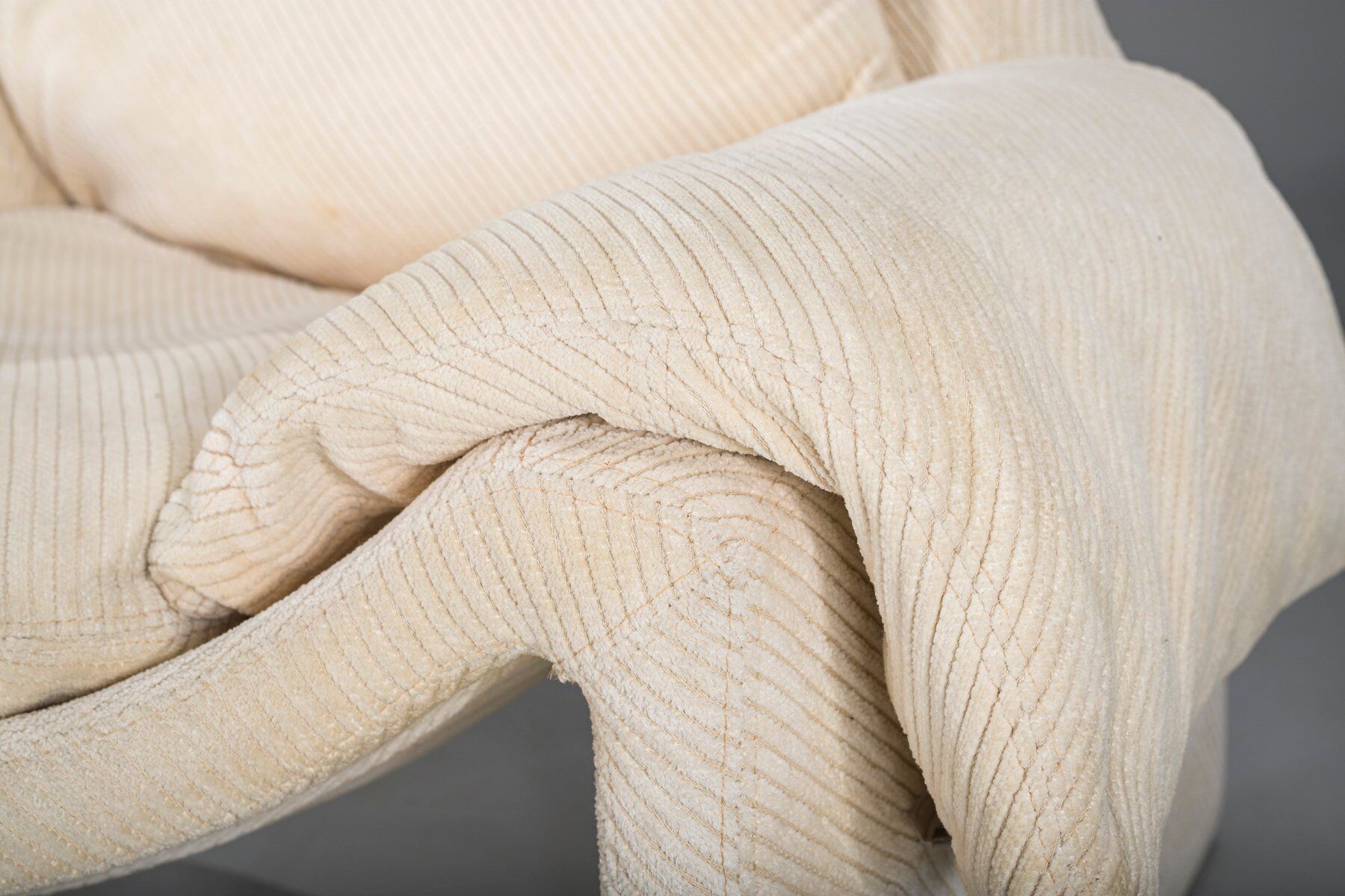 P60 chairs and ottomans by Vittorio Introini for Saporiti, 1960s, set of 4