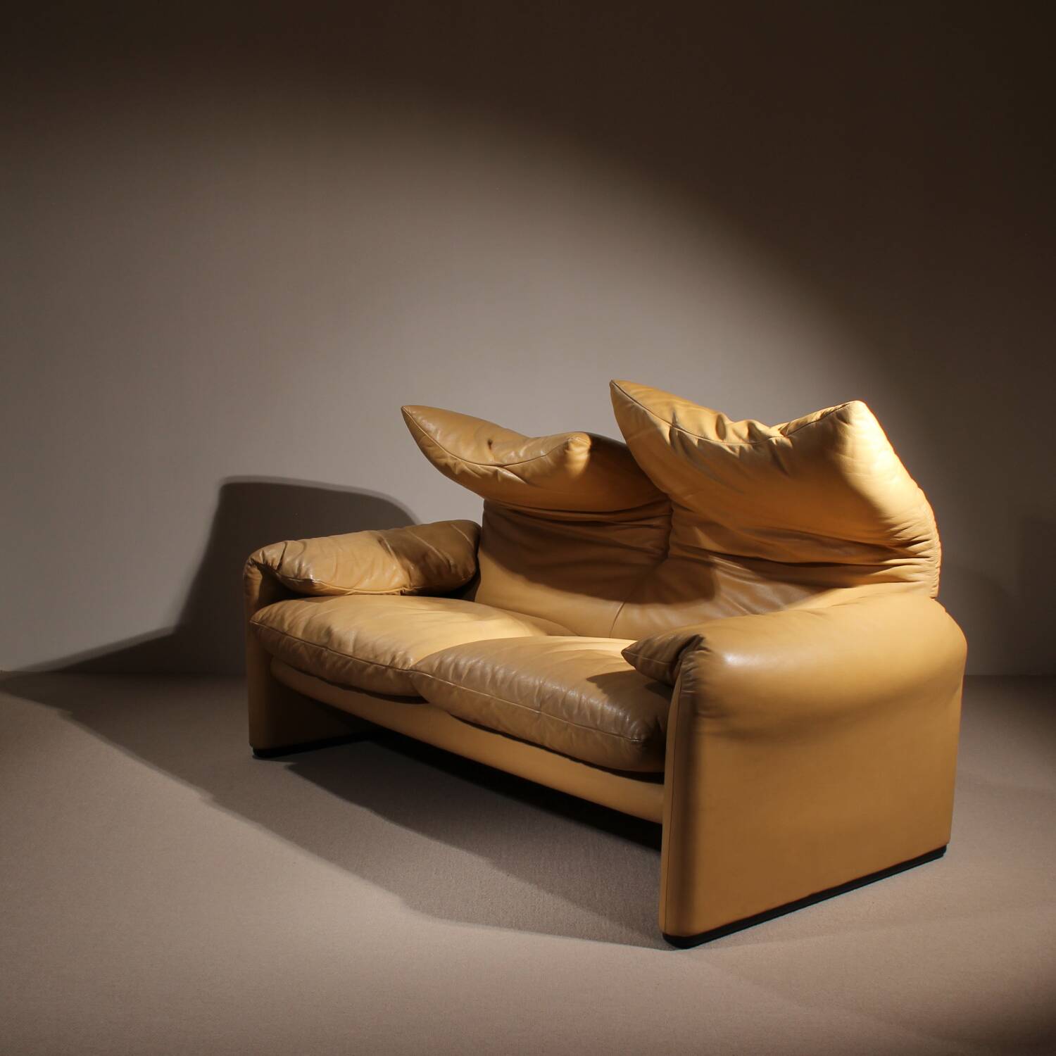 Leather Seating Group ‚Maralunga‘ by Vico Magistretti for Cassina