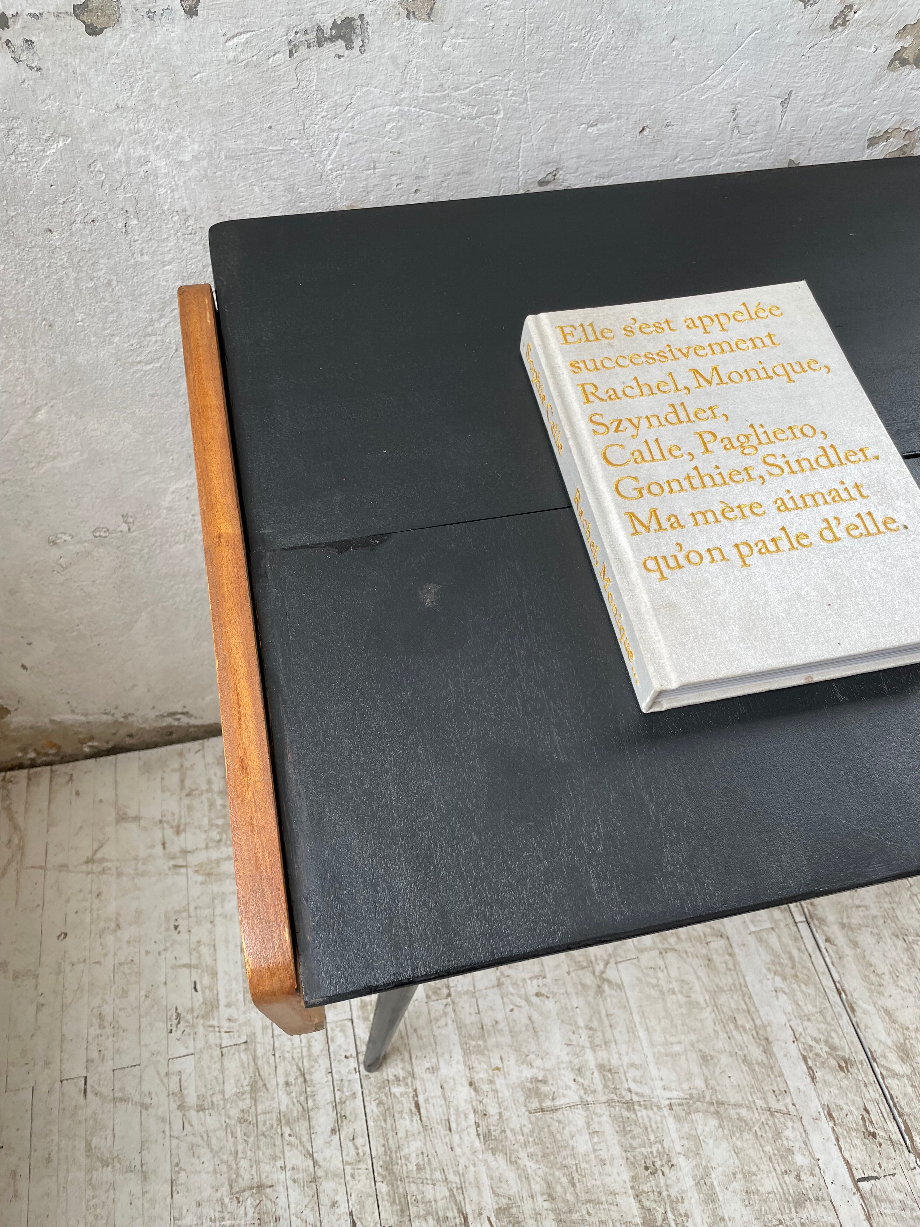 Console desktop feet compass 60s