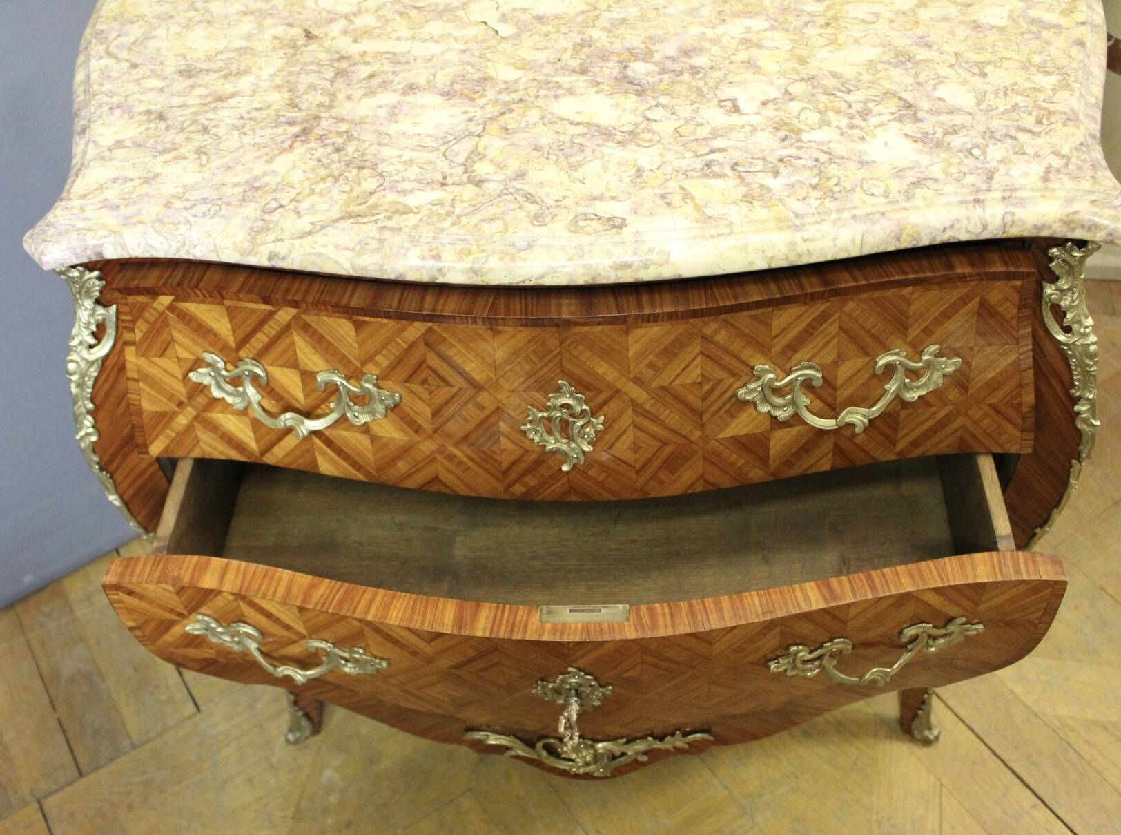 Louis XV commode in marquetry
