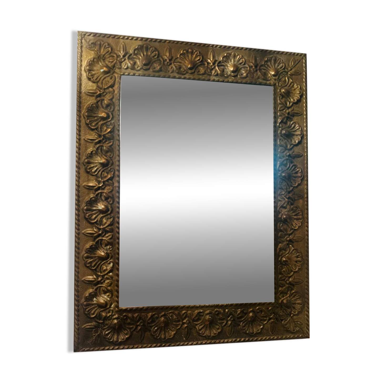 Miroir biseauté ancien en laiton cuivré