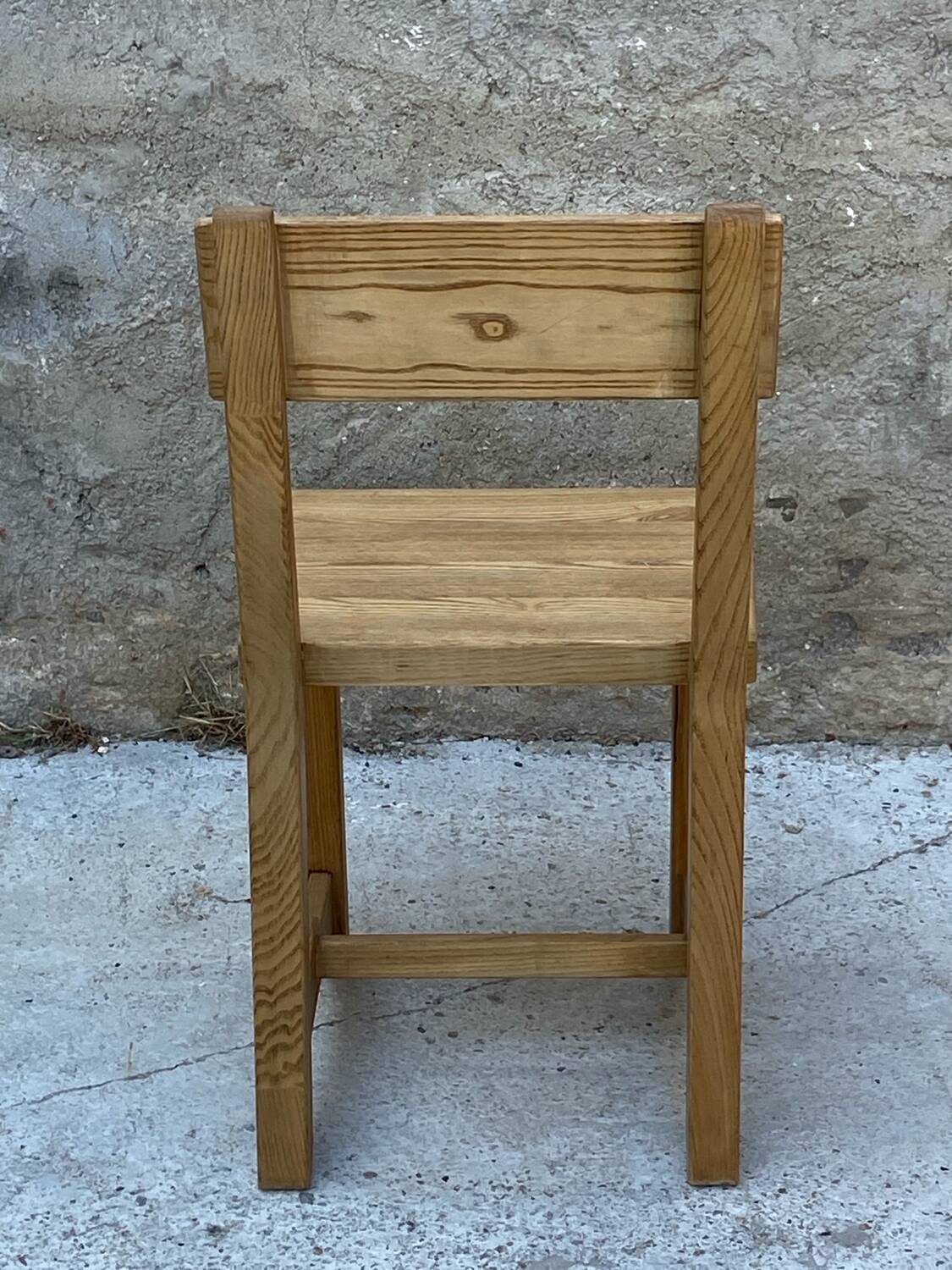 Set of solid oak chairs