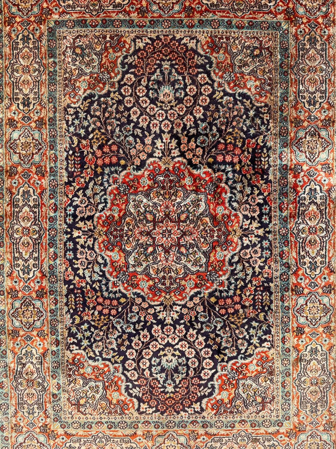 Chinese silk oriental rug 103 cm x 64 cm