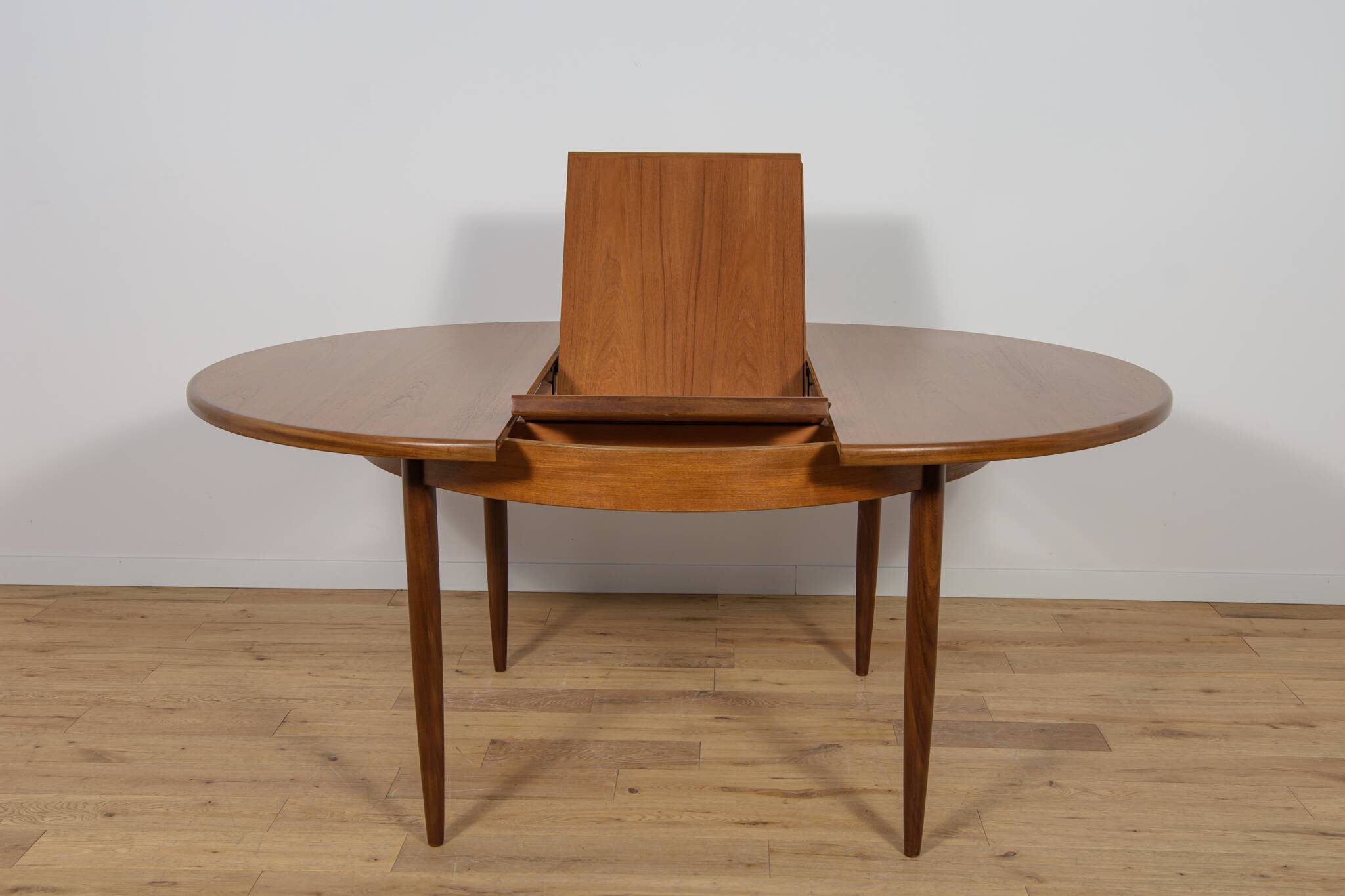Mid-Century Teak Round Fresco Dining Table from G-Plan, United Knigdom, 1960