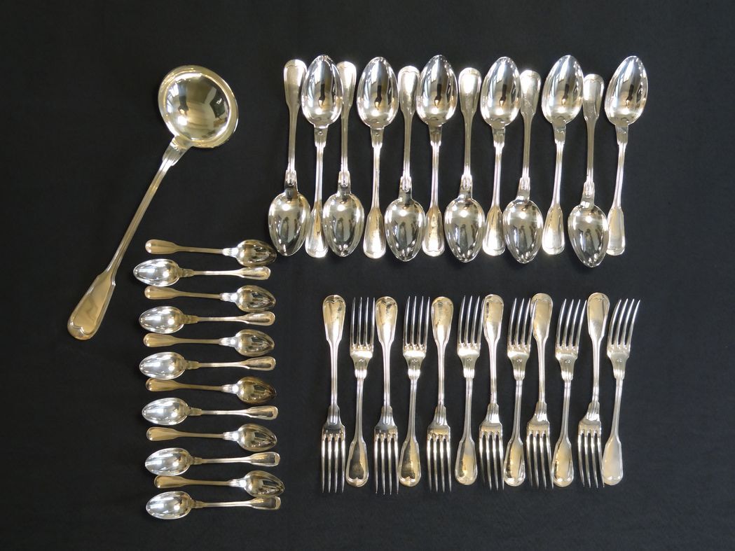 Housewife 37 pieces model with silver metal nets