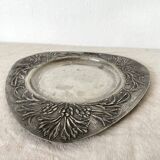 Dish, empty pocket in embossed pewter with cornflower decoration