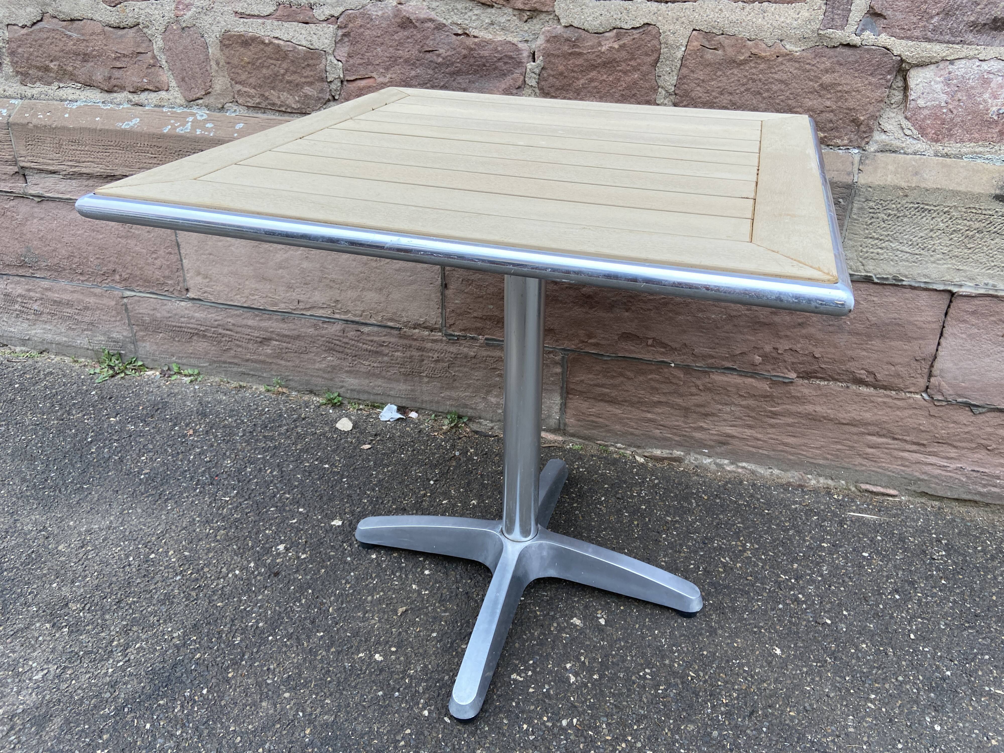 Guéridon table de terrasse bistrot vintage