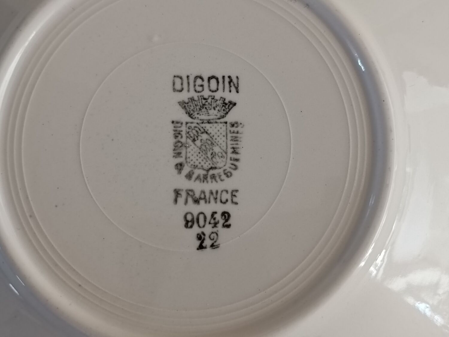 Digoin iron earth saucer