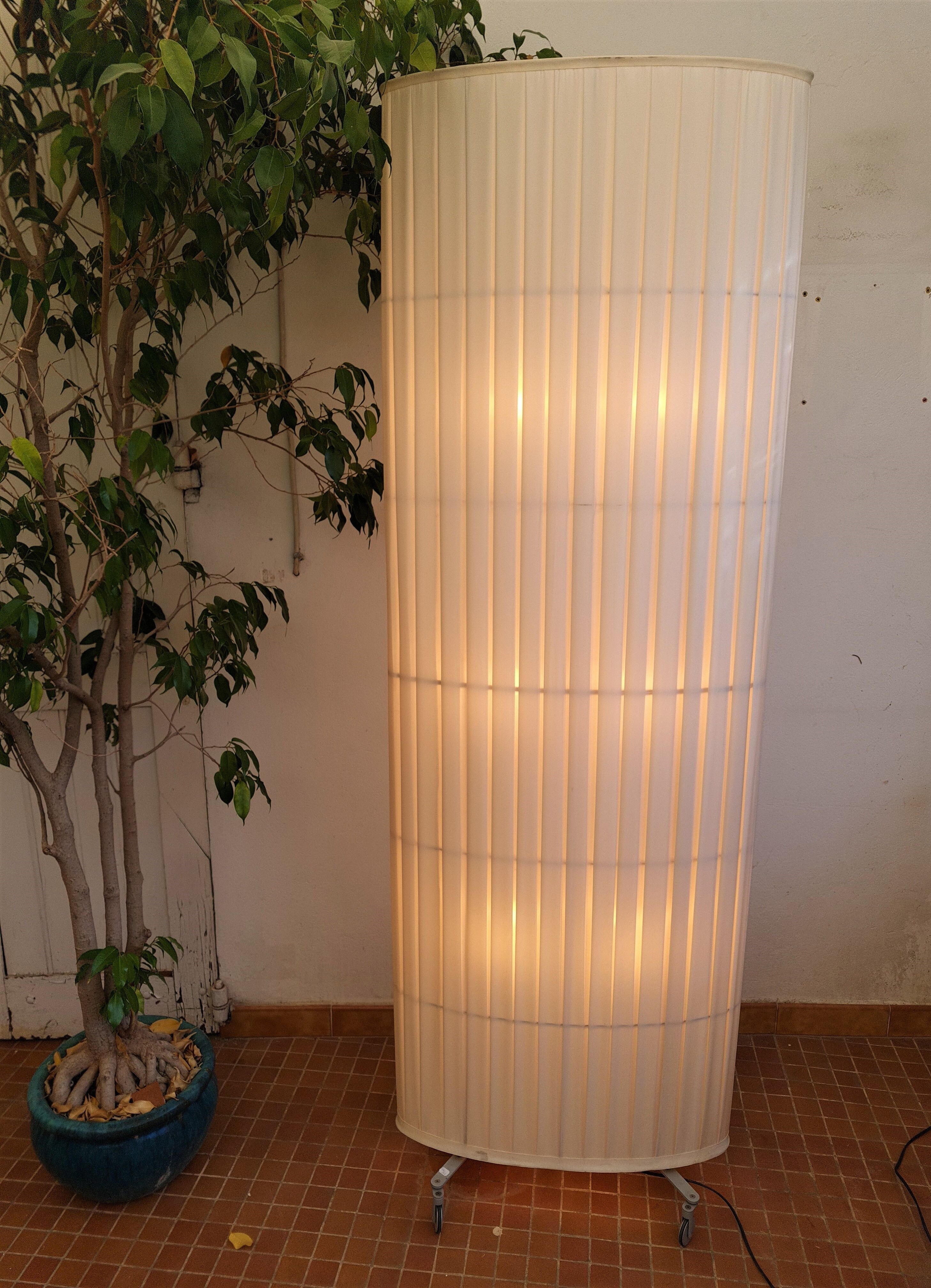 Floor lamp pleated fabric