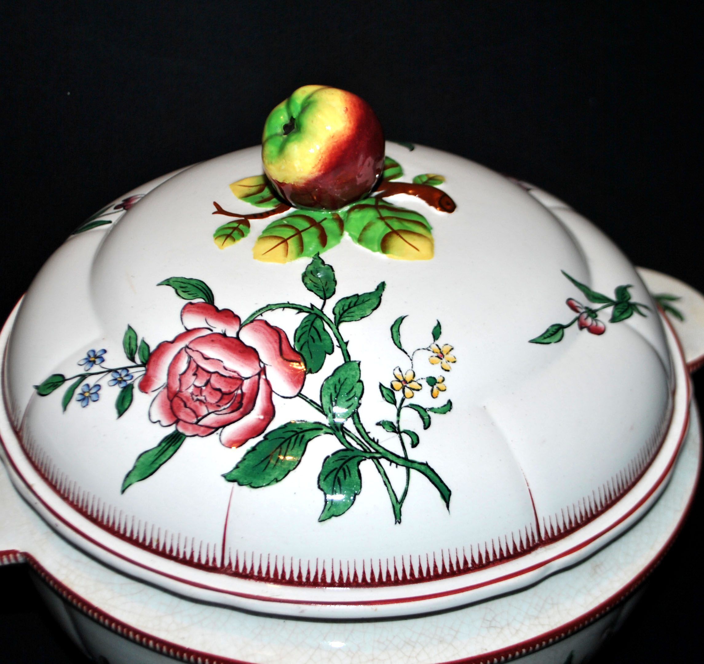 Antique hand-painted earthenware tureen from Vieux Strasbourg Sarreguemines