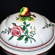 Antique hand-painted earthenware tureen from Vieux Strasbourg Sarreguemines