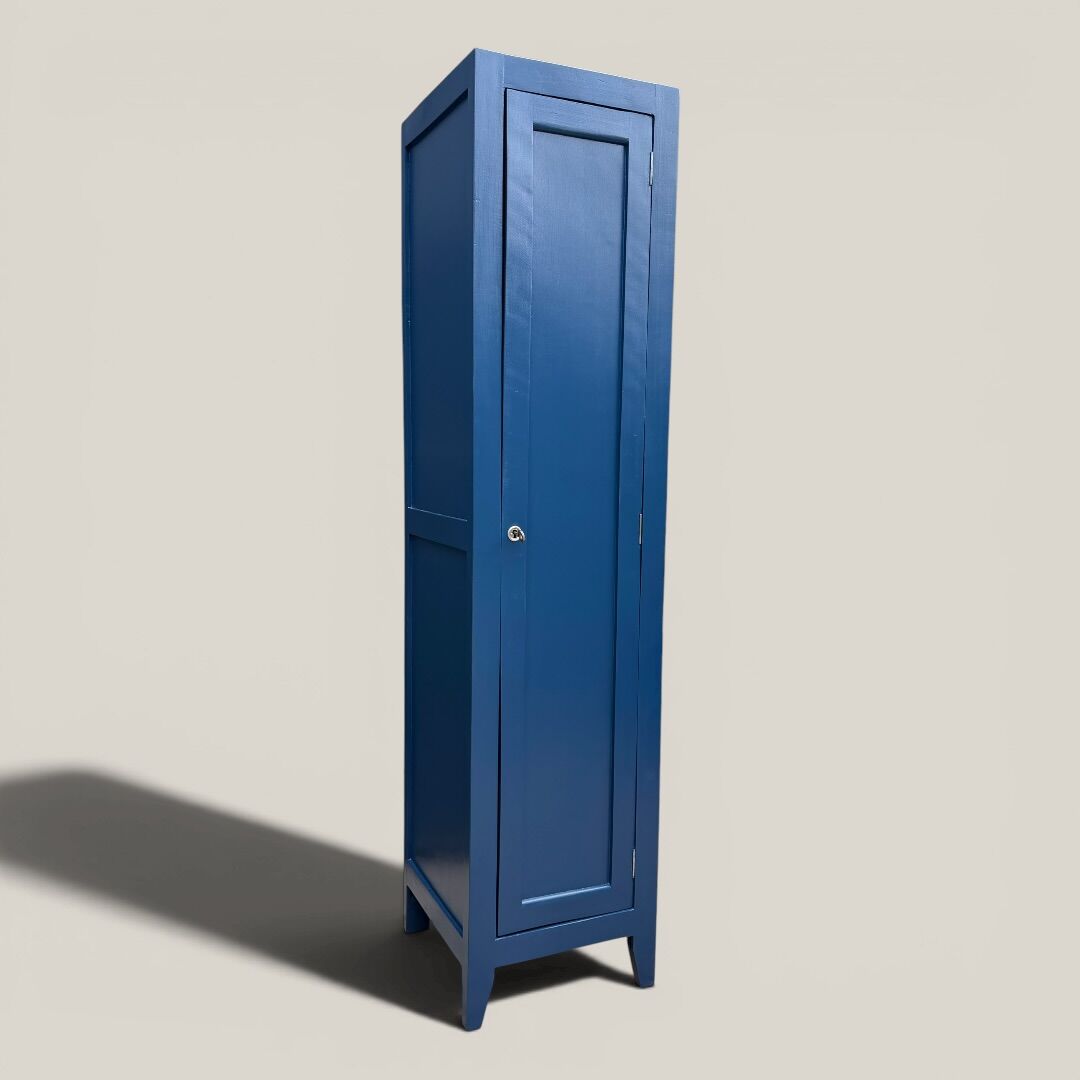 Parisian wardrobe blue column 1940