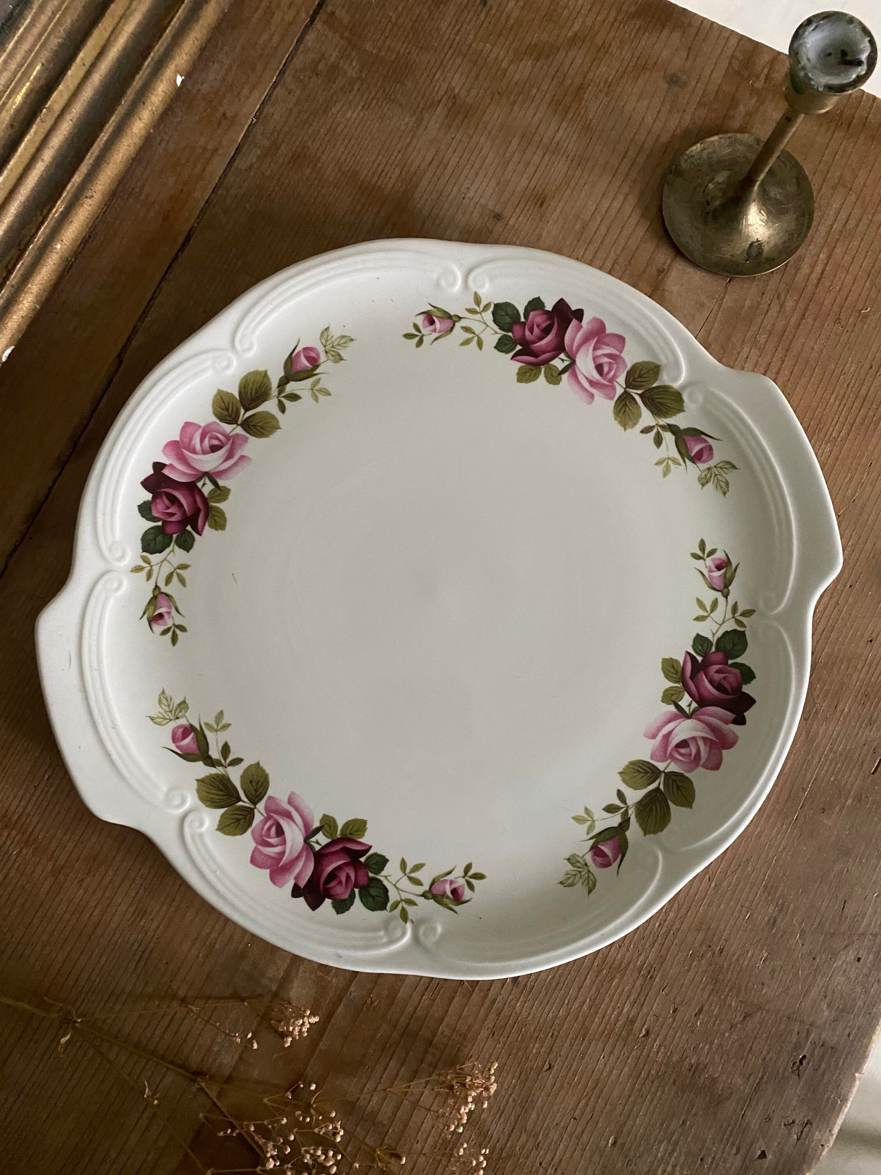 Old eared dish Gien model Champs