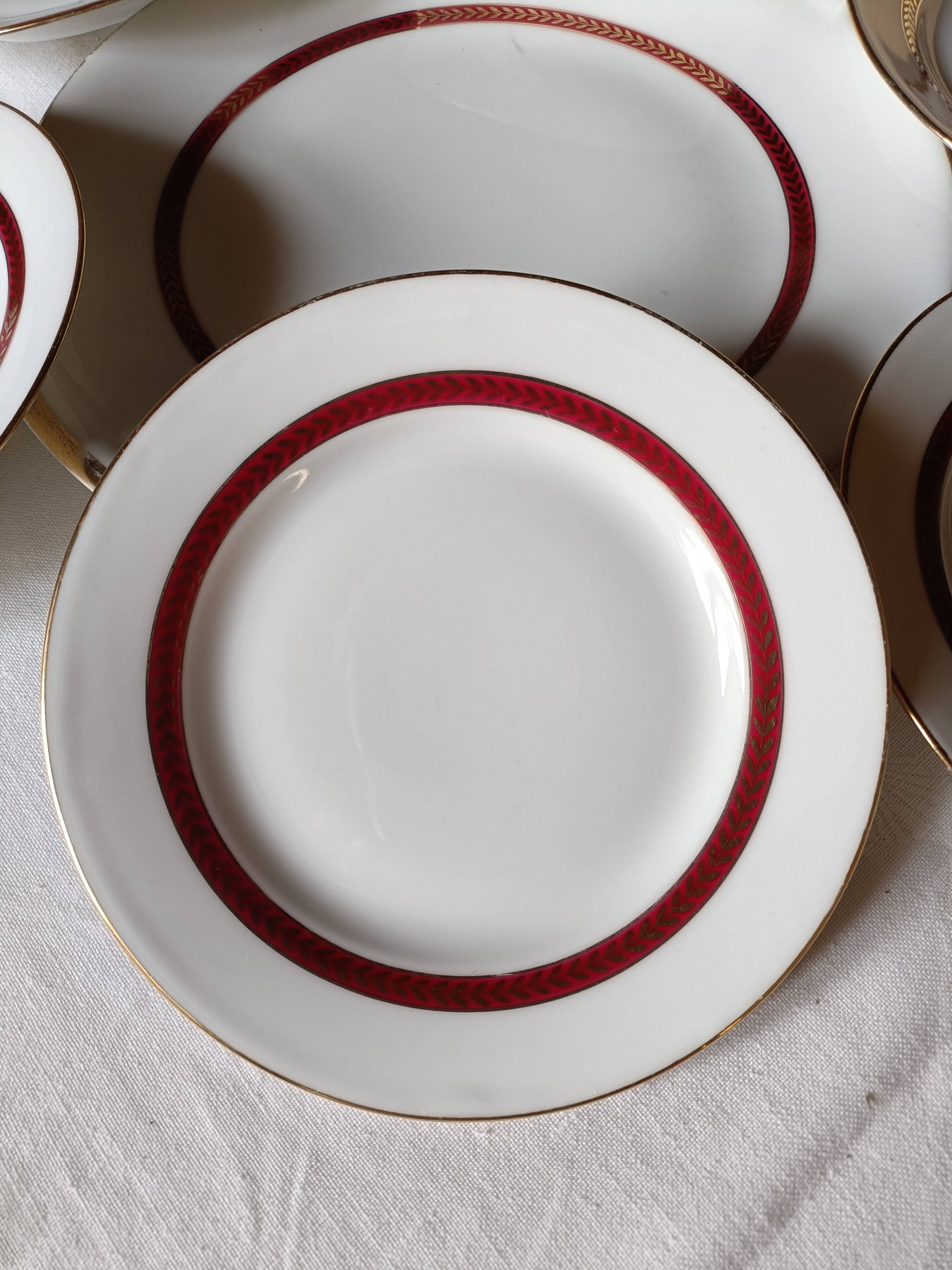 Limoges cake dish and its 6 dessert plates